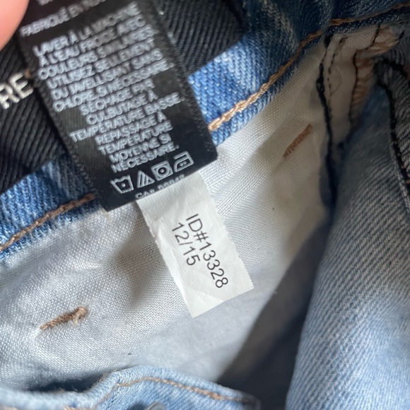 Express light wash mid-high rise cropped ripped jeans - Picture 12 of 12